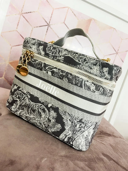 Custom Name Wedding Gifts Vanity Case Bag Crossbody Cosmetics Personalised Bridesmaid Make Up Bag Bride Gifts Pink Canvas Bag