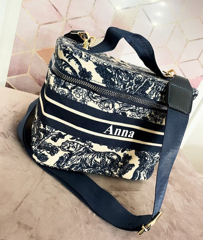 Custom Name Wedding Gifts Vanity Case Bag Crossbody Cosmetics Personalised Bridesmaid Make Up Bag Bride Gifts Pink Canvas Bag