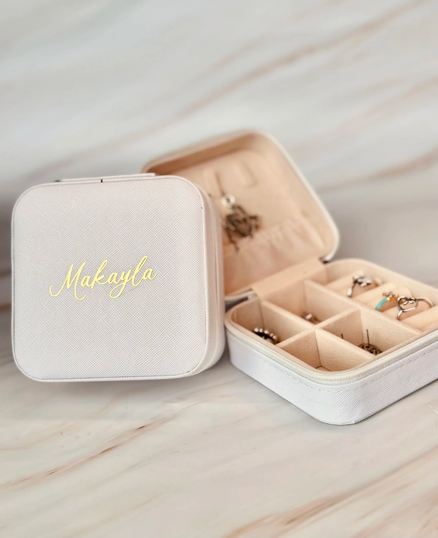 Personalized Bridesmaid Gifts Bachelorette Party Gift Travel Jewelry Case Wedding Gifts Hen Party Gifts Birthday Favor For Her